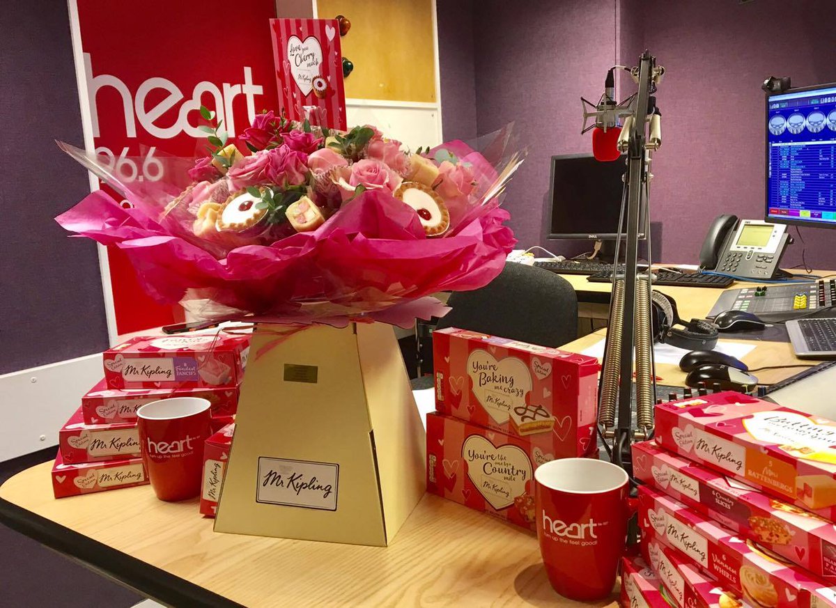 HeartHerts's tweet photo. YUM!!😍Fancy winning THIS #Boucake from @mrkiplingcakes? Live in #Herts? Follow @HeartHerts & RT to enter! Ends:14/02/17 at 09:00! https://t.co/xCQU4sGuos