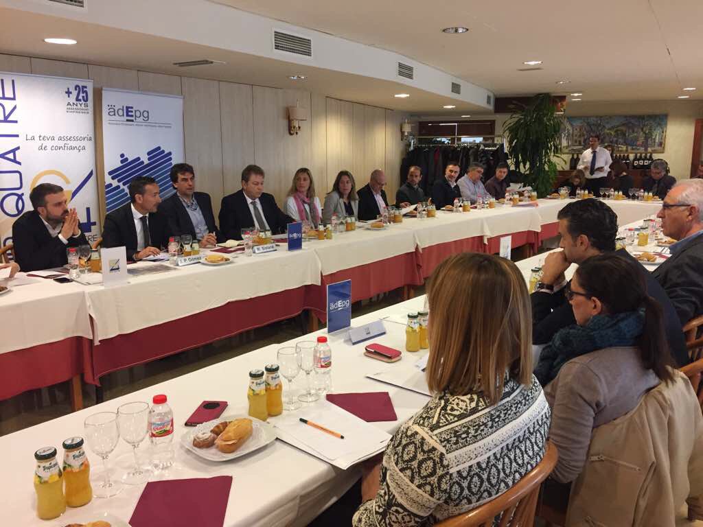 isidrealso's tweet photo. Fòrum ADEPG, amb Joan P. Gómez. @_ADEPG @eixdiari @DiariDeVilanova @elcargolpenedes @canalblau @LaFuraCoop https://t.co/ydP8iQcO6l