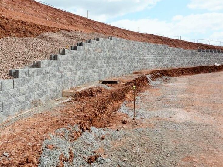 Maccaferri_UK's tweet photo. #Maccaferri constructs #retainingwall on new M32 bus slip road in #Bristol with #MacWall. Read more: https://t.co/dNovCsdeng https://t.co/3lGwVkR7YD