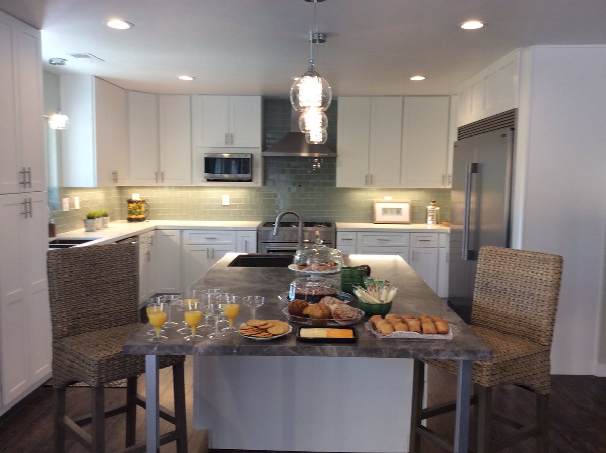 love_besos's tweet photo. #realestate #LuxuryLiving @openhousetv @hgtv #plasticsurgery #readyforanupgrade #interiordesign #SanDiego https://t.co/1gklThCCzl https://t.co/IaabUGkmbS
