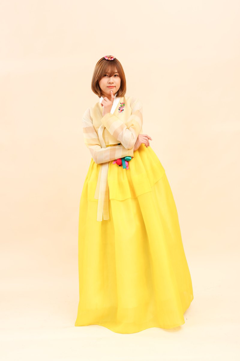 hanbok89's tweet photo. 예쁜 에이핑크 멤버들의 설연휴 개인컷 중 멤버 하영의 사진입니다. #박술녀한복 #박술녀 #스타 #가수 #아이돌 #에이핑크 #Apink #결혼 #장인 #명품 #한복 #옷 #사진 #일상 #데일리 #kpop #hanbok #parksulnyeo #korea https://t.co/pkhyvAUYhT