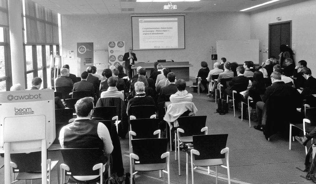 CoboteamRA's tweet image. SCOOP journée #robotaura: @sandrineChaix annonce un déploiement de 15 robots de téléprésence dans les lycées d&apos;@auvergnerhalpes (RT @batier)