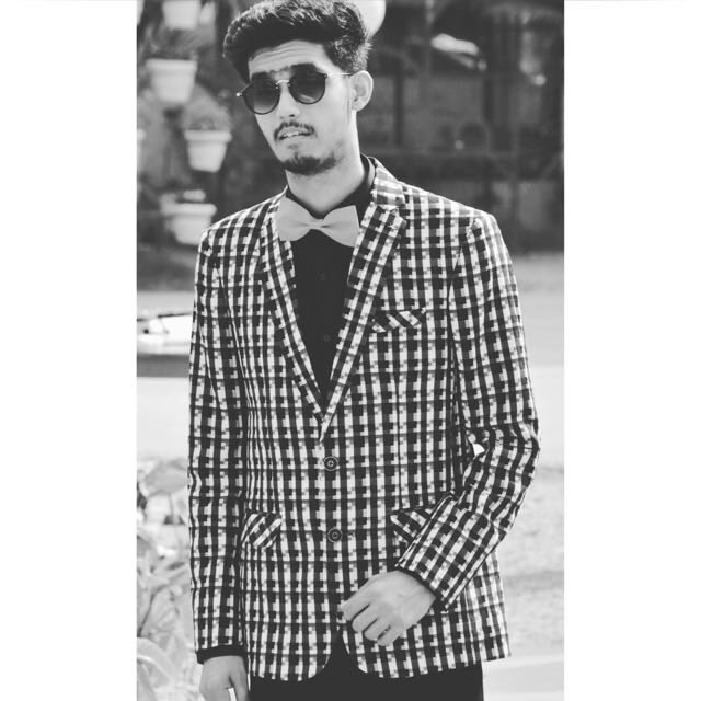 adarshbatra12's tweet photo. #Randomzzz https://t.co/PnsCoSnnCP