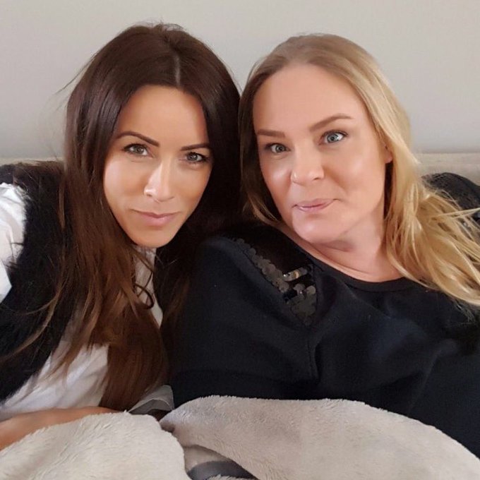 Birthday sofa selfie with my girly 💕 https://t.co/xhKV0ETcPq