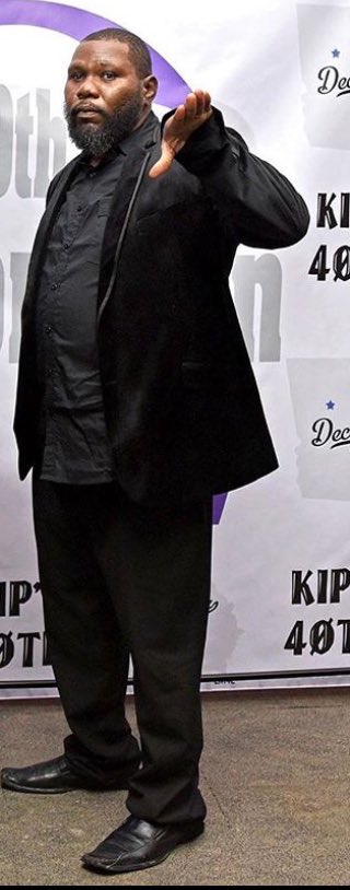 sportsguymarv's tweet image. Happy 42nd birthday in heaven to my brother from another mother. My LB Greg Wade. We miss you 5 dog! #8DoD #AndWhen #MyFront #BriQ #GWade