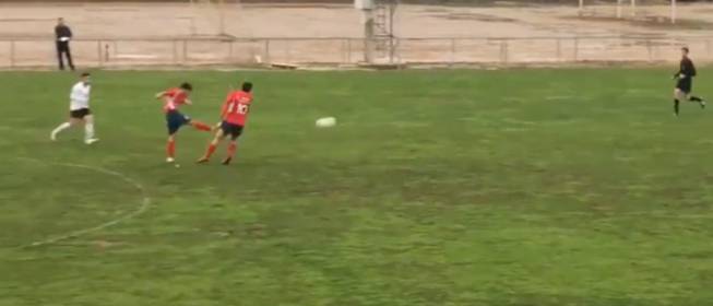 .<a href="/AS_TV/">AStv</a> | De esas cosas que pasan en Tercera: ¡golazo de Champions! ver.as/03miw1
