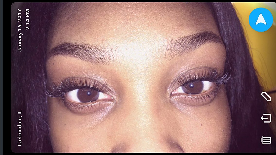 ___branndi's tweet photo. Only 15!!!!!! Hmu💅🏽🤘🏽 #SIUC #siuclashes #lashesByB #siuc #siuc #siuc dm to book me!!! ❤ spots filling up quickly https://t.co/7nRhFc8r0z
