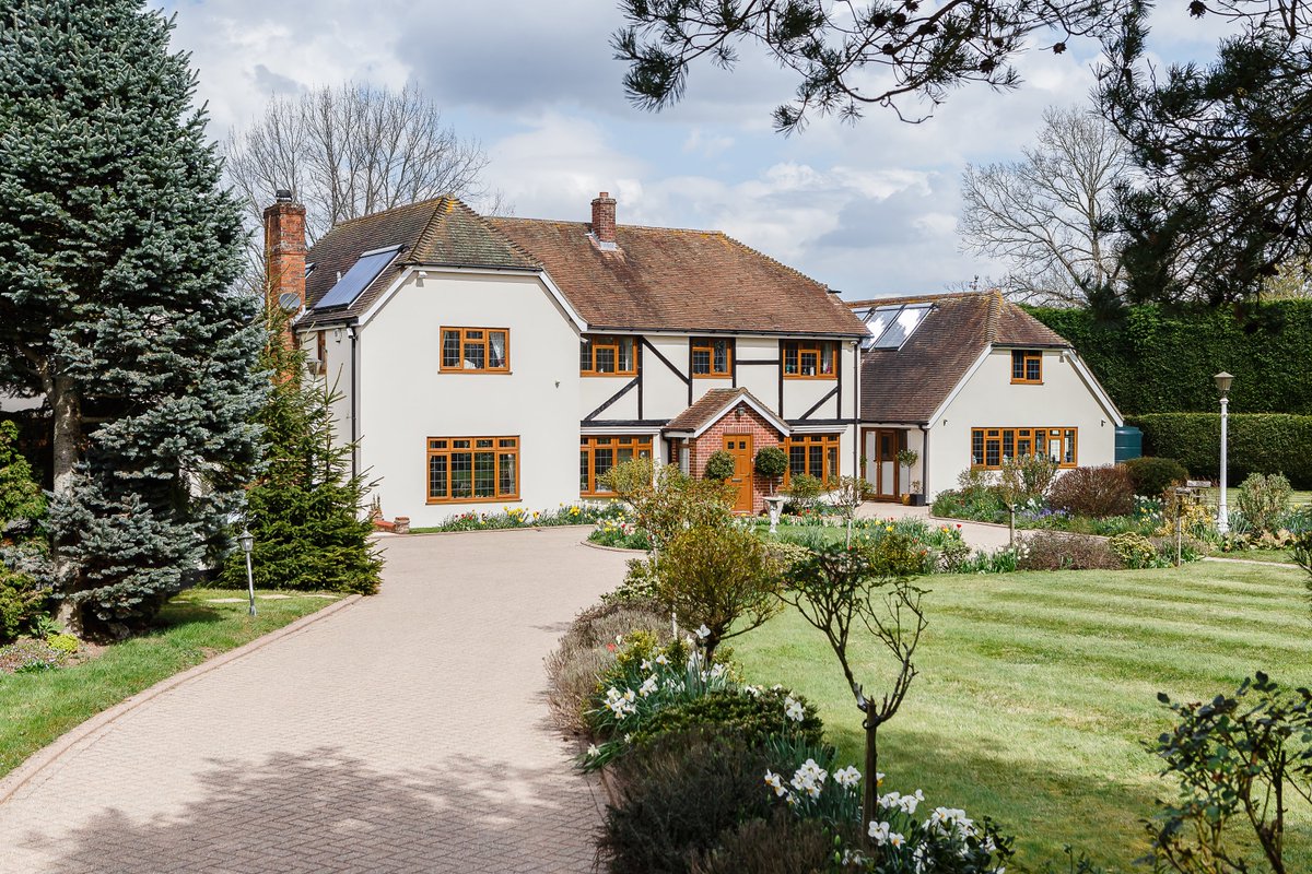KFBasingstoke's tweet image. #MondayMotivation "Bringing the outdoors in" Indoor pool area is designed for relaxation &amp;amp; exercise to promote a healthy &amp;amp; active lifestyle