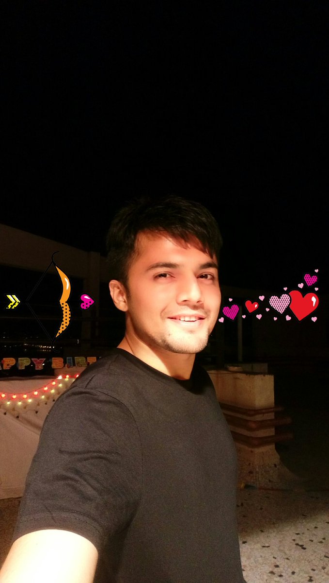 lavin_7513's tweet photo. Loved u always n will love u always ....... https://t.co/EMgtOBWK9p