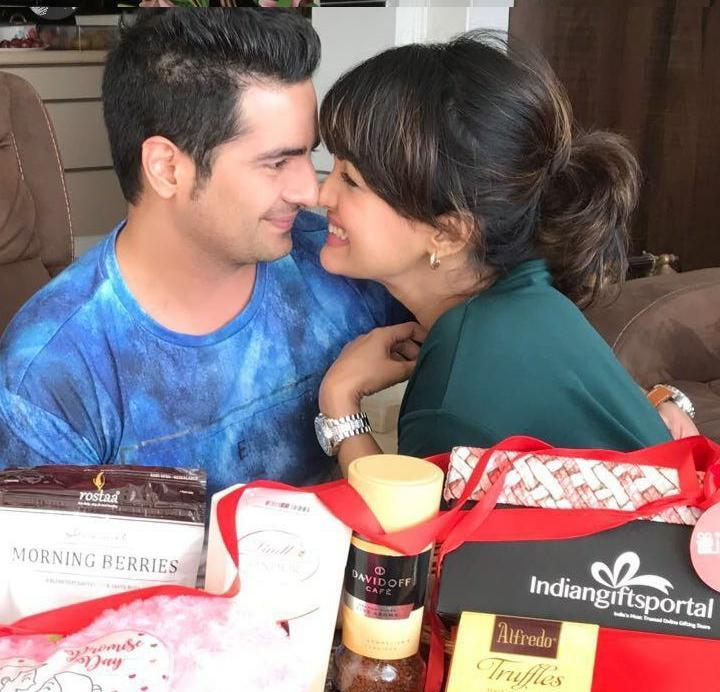 mohitgupta018's tweet image. My Life ...#KarNish 
@nisharawal ♥ @_KaranMehra