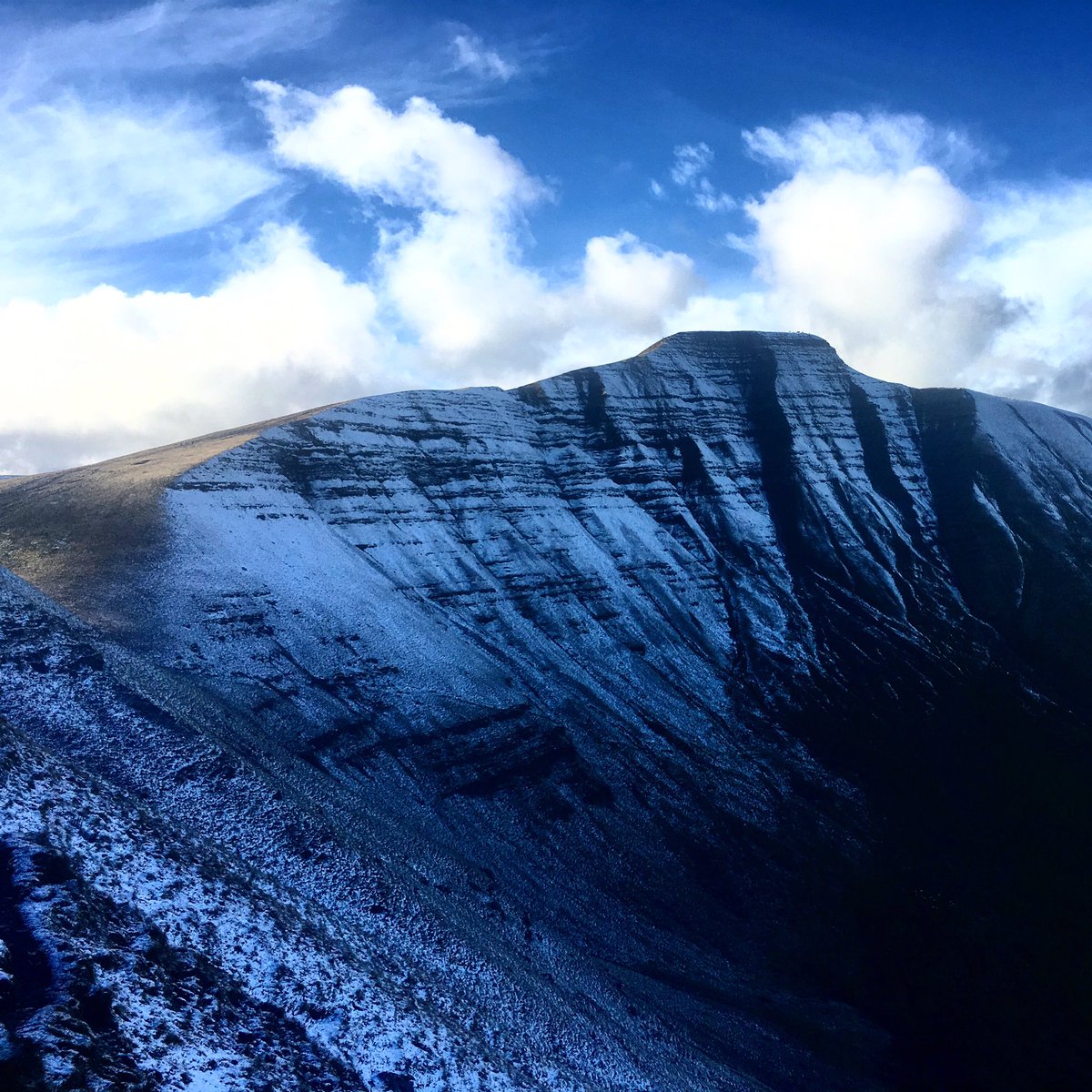 AdventureAdrift's tweet photo. Snow on Pen y Fan #snow #mountain #adventure https://t.co/Zog2R4LY1k