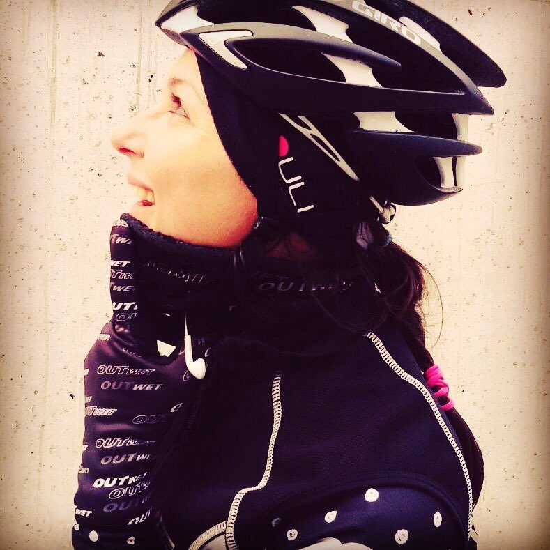 outwetIT's tweet photo. #gloves #girl #happiness #bike #readytogo @ivyfurlan @asdnovavirtus https://t.co/0OOeFtZDgj