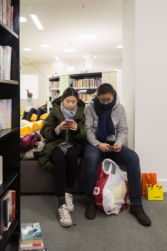 TomBright_'s tweet photo. Currently working on a new series that documents the library users of #manchestercentrallibrary by @Ryder1953. #architectureshapesbehaviour https://t.co/iANTvwp3nJ