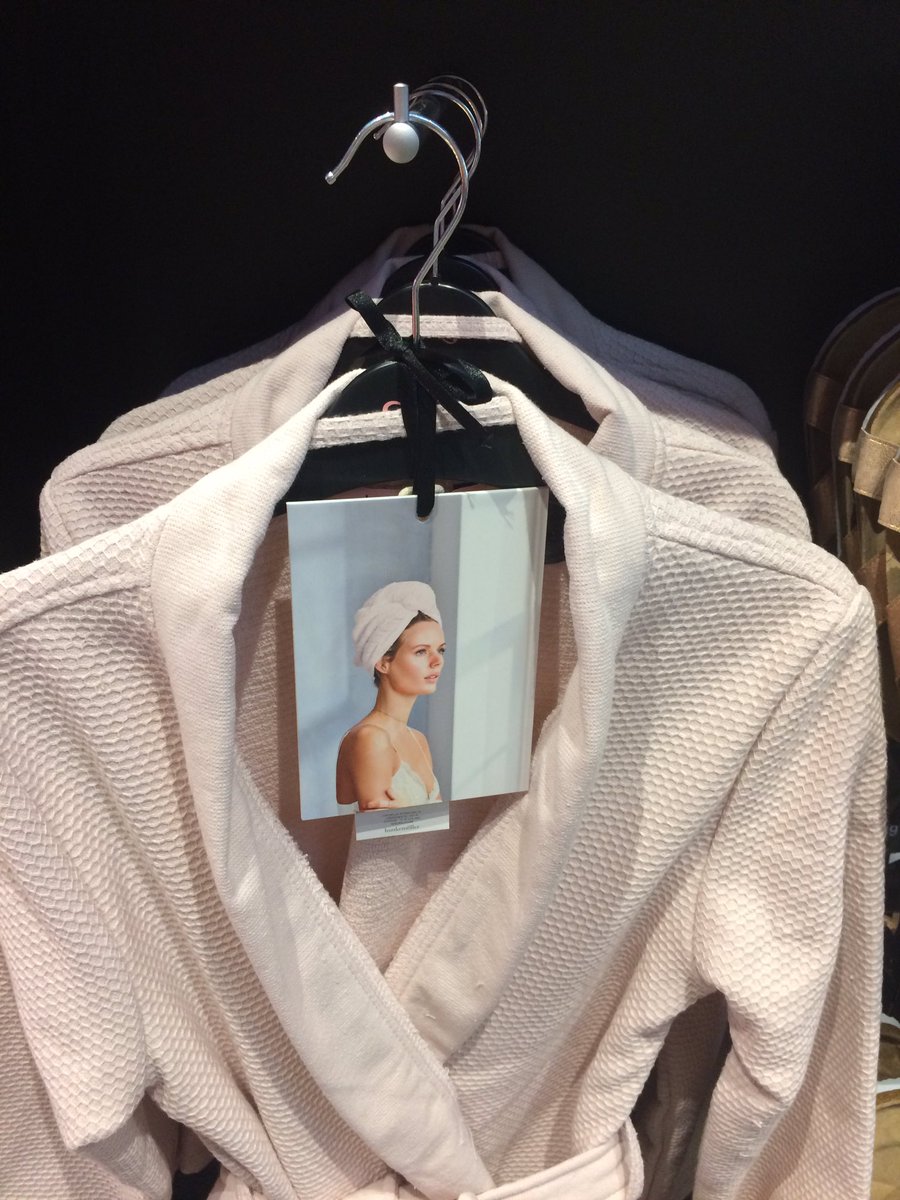 New Flagship Store #HKMamsterdam #fun #greattime <a href="/RayannJeppe/">Rayann Jeppe</a> <a href="/d_dekruyf/">Desiree De Kruyf</a> <a href="/P_Mountford/">Philip Mountford</a> <a href="/lexlego/">Alexandra Legro</a> @Britta_Hall