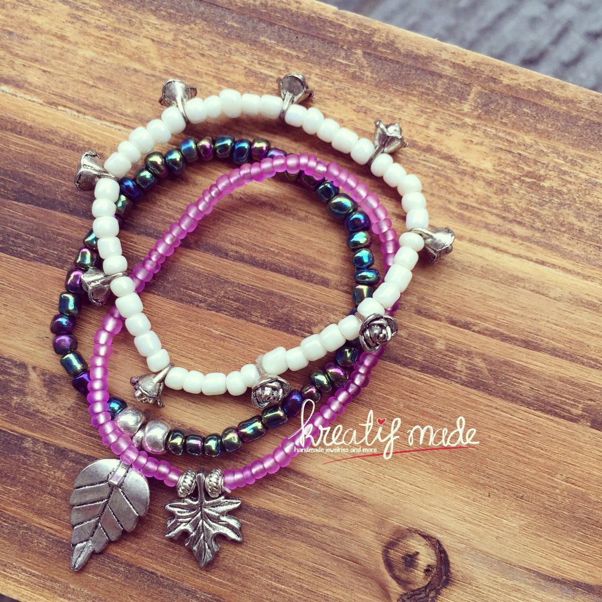 KreatifMade's tweet photo. On Leaves bracelet set (3 pcs), price: IDR 40.000
#handmade #handmadebracelet #gelanghandmade #kreatifmade #jualanku #jualansis #jualgelang https://t.co/YLNfa5k3u4