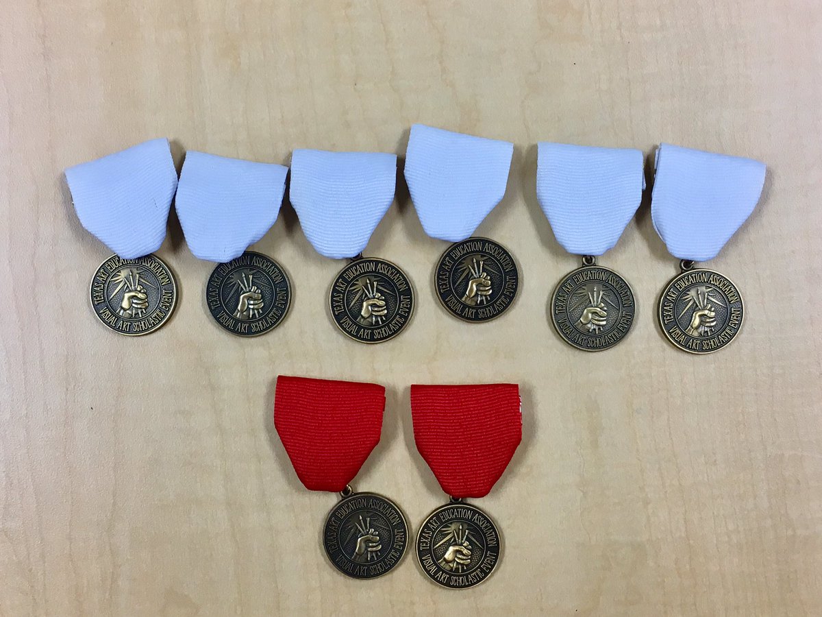 FulshearHS_art's tweet photo. Congrats Fulshear Charger Artists! All 8 students received a score of 4 &amp; earned a medal in their division! #VASE4S #VASE2017 @Fulshear_HS https://t.co/maUVqJFebb