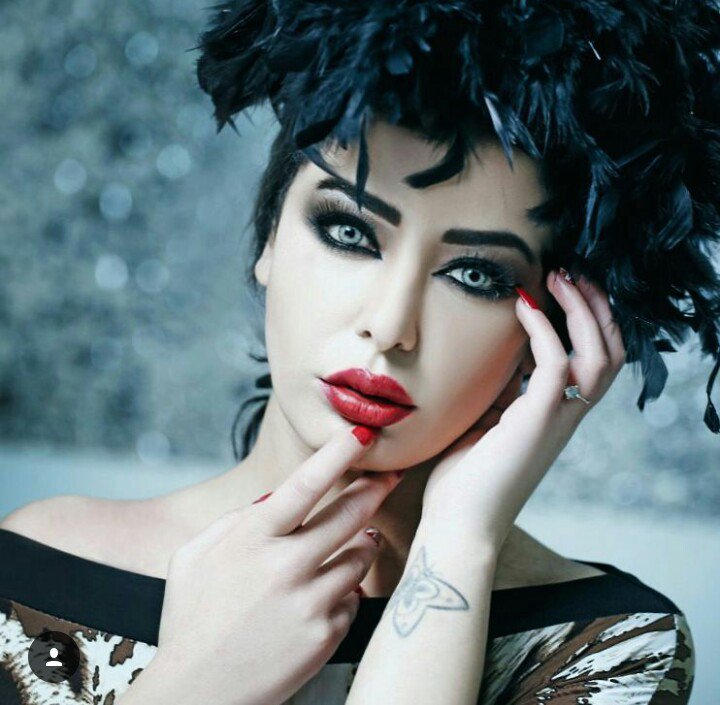 Magazine__Stars's tweet photo. صورة للنجمة الجميلة👇
#كاميليا_ورد @wardkamilya1 
باطلالة رائعة باحدث جلسة تصوير لها ❤💋
#ساحر_كاميليا_ورد 🎵 https://t.co/8stkAjycMR