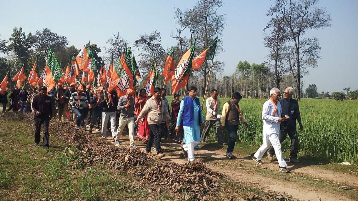 Parminder04's tweet photo. चले पढे है जन सेवा के लिये ,मिलते कदम बढता कारवां #आयो बदले उत्तराखंड भाजपा के संग #Vote4UK #Vote4BJP @pushkar_dhami @malviyamit https://t.co/QZZaOa9P9r