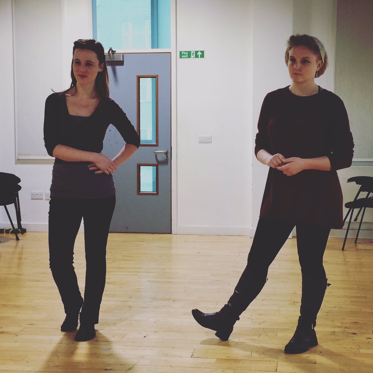 Shakespeare_Up's tweet photo. Saturday rehearsals #muchadoaboutnothing, performed by @carolinejohnson and @sarahpultz, directed by @AneeshaSrini @CSSDLondon https://t.co/6FEMmNjFEL
