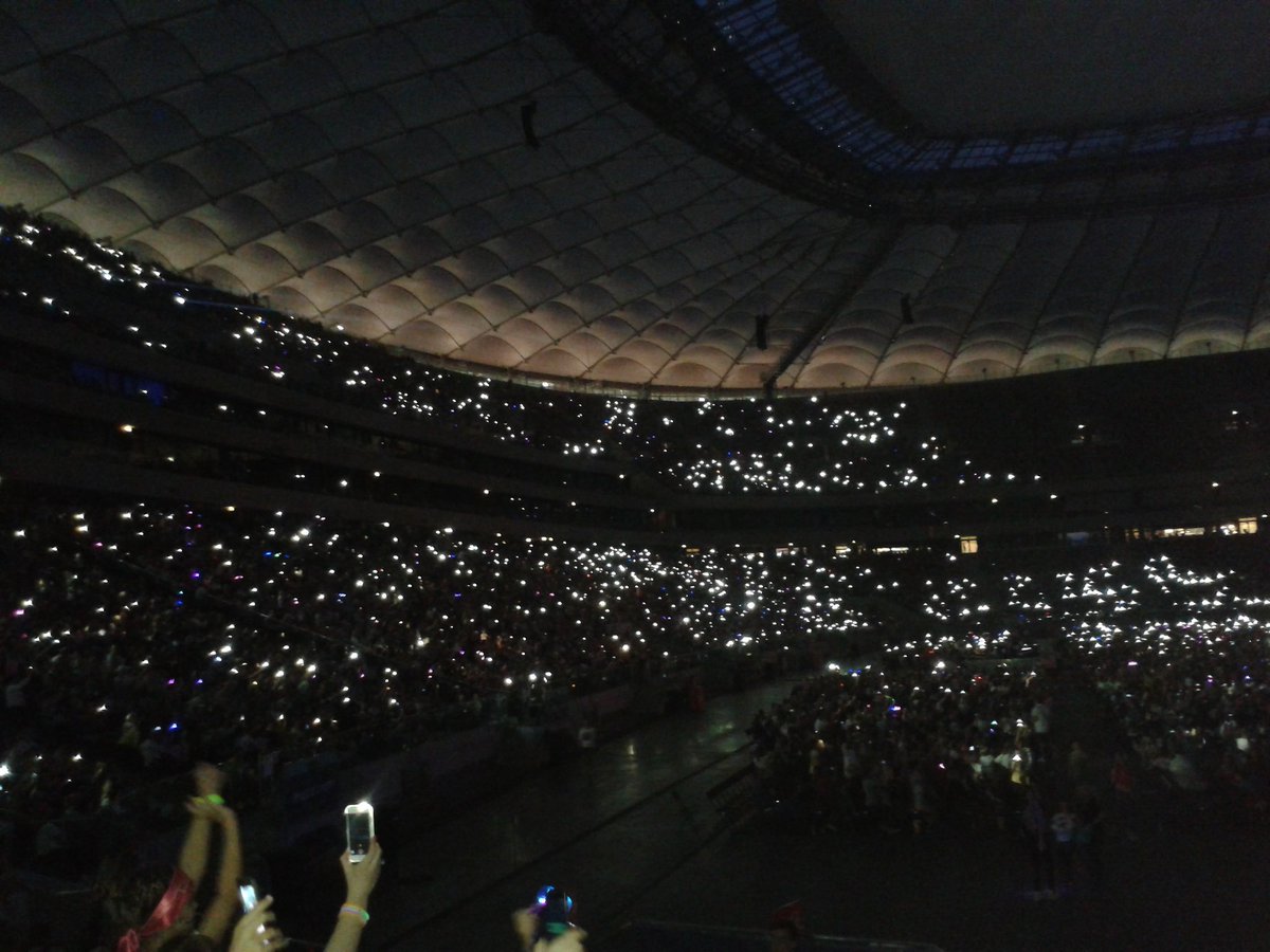 JandGstyle's tweet photo. Wspomnienia #ViolettaLive 
@TiniStoessel 

#Violetta #Wspomnienia #Warsaw #Vilu #Tini #Stoessel #tinistoessel #live #violettaenvivo #teamo https://t.co/SclxgTF9Ps