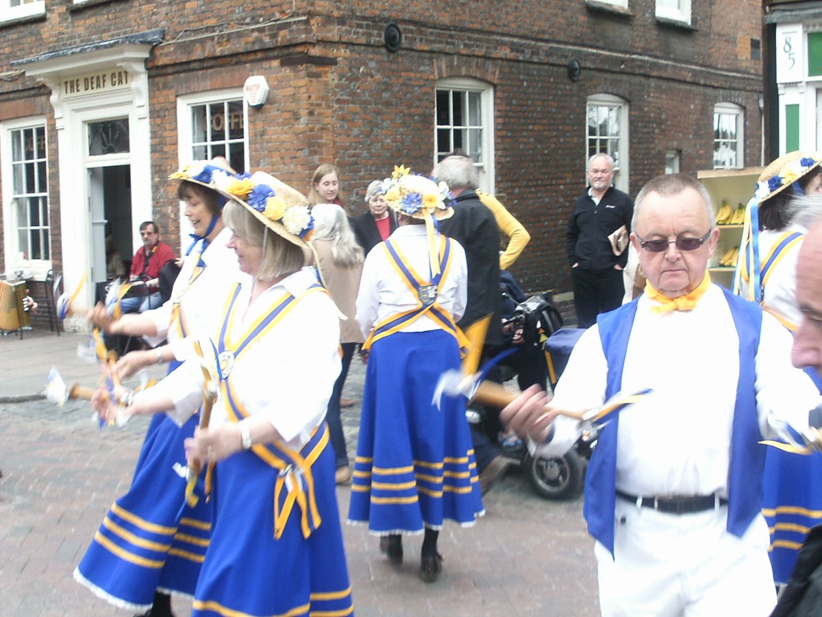 facebook.com/events/4108408…

RECRUITMENT DRIVE!!!!!!!! we need new dancers and practice most Wednesday in the URC hall Maldon 8-10pm