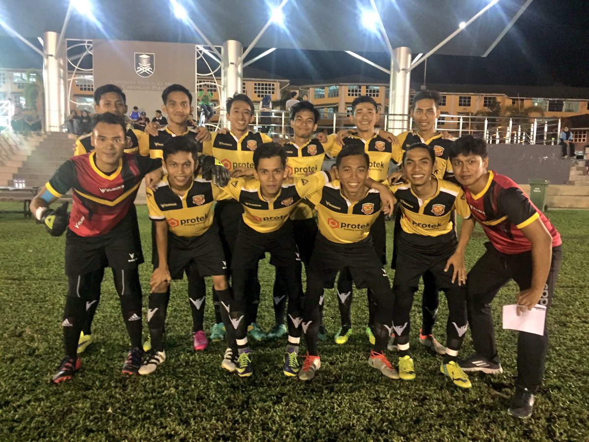 sukan_uitmperak's tweet photo. #cluitmperak17
#bisafc
#qsfc https://t.co/EaSo9MxS7u