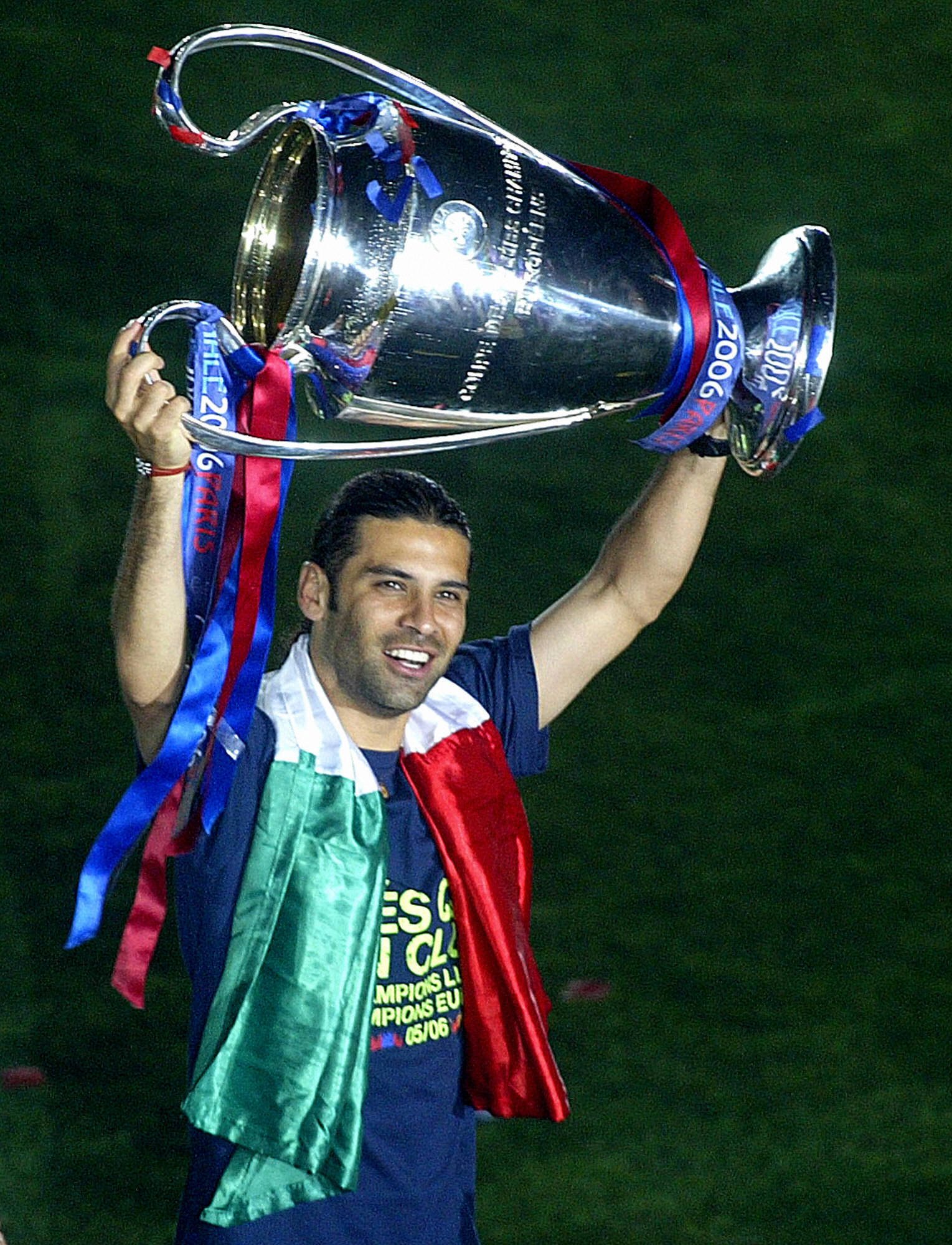 Happy birthday, two-time winner & former Barcelona defender Rafael Márquez!   
