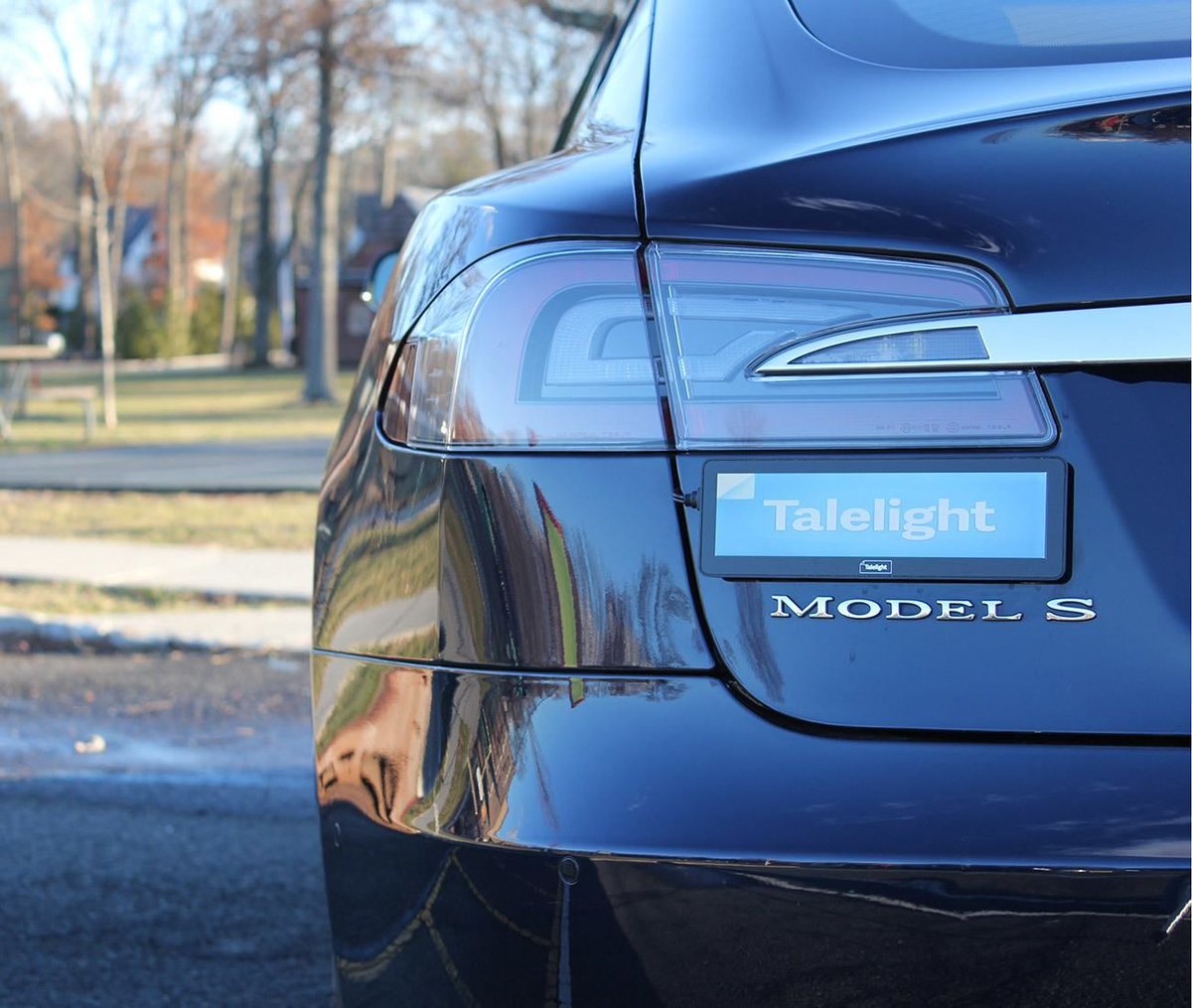 GadgetFlow's tweet photo. Go for the @talelight Electronic Bumper #Sticker https://t.co/YrcGEhTuoh Perfect way to customize your vehicle! #caraccessories 🚗😊 https://t.co/sd3oztQ9Lg