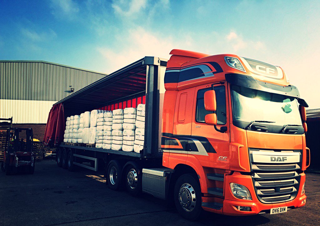 JRFibres's tweet photo. @JRFibres has a new Artic @DAFTrucksNV Truck this week on test. The futures bright..Orange! @fantasticmedia @Texfelt https://t.co/gJzukbmtvu