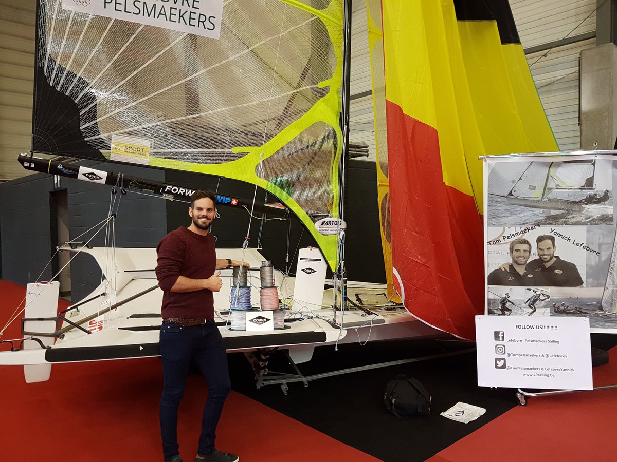 LefebvreYannick's tweet image. @CousinTrestec represented @ Belgian Boatshow!! NEW ropes arrived! #happy #bestropes #fastsailing #49ersailing #LPsailing.be