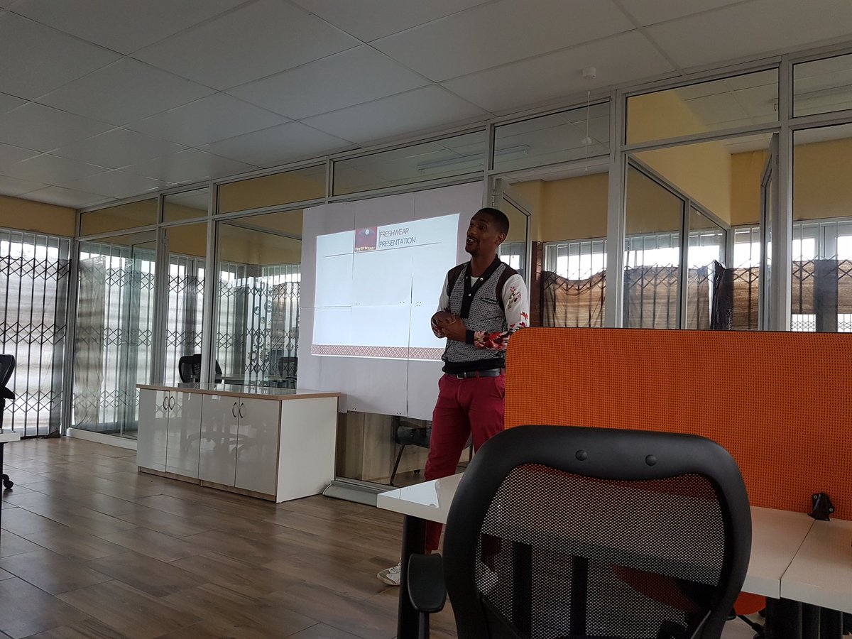 mcleansibanda's tweet photo. Collen from #FreshWear fashion designers. Innovative and utility designs - jacket that doubles up to be a bag #eKasiLabsMohlakeng @InnovHub https://t.co/Z9C96YPKiV
