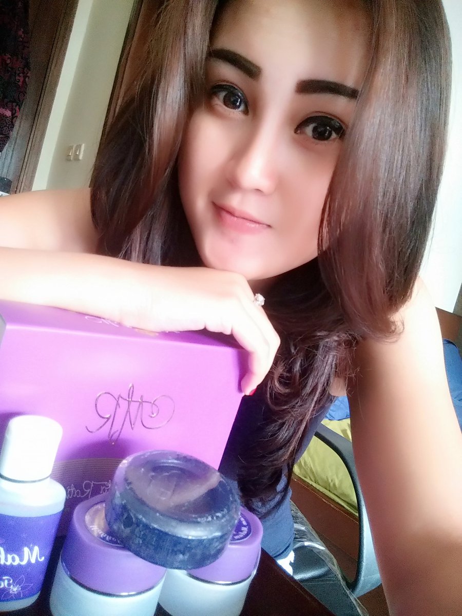 MR sangat ampuh mengusir bopeng jerawat flek dan kerutan di wajah pin order 5CA23624