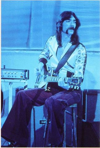 Happy 67th Birthday, Dear !
Steve Hackett (born February 12, 1950 in Pimlico, London, England) 