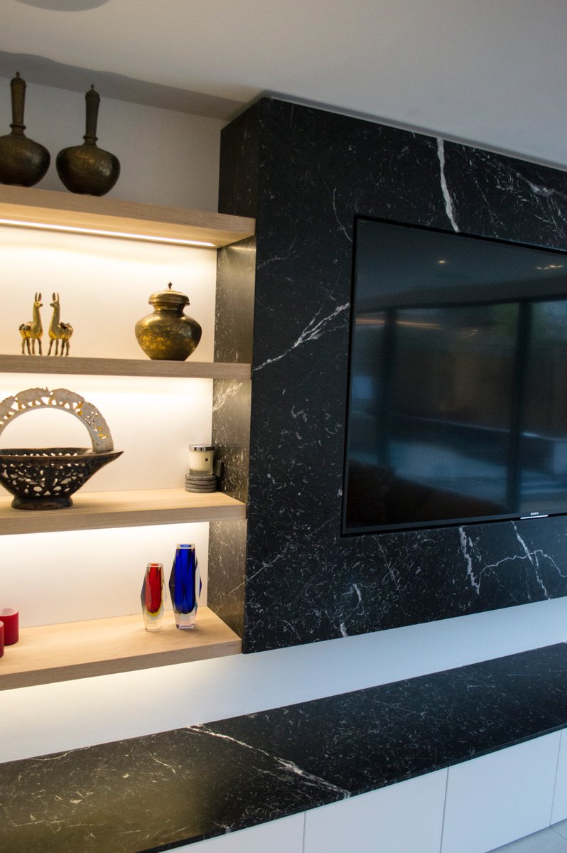 ImperiumStone's tweet photo. Most Recent Job in Nero Marquina Marble #seamless #livingroom https://t.co/SWn6vvri5J