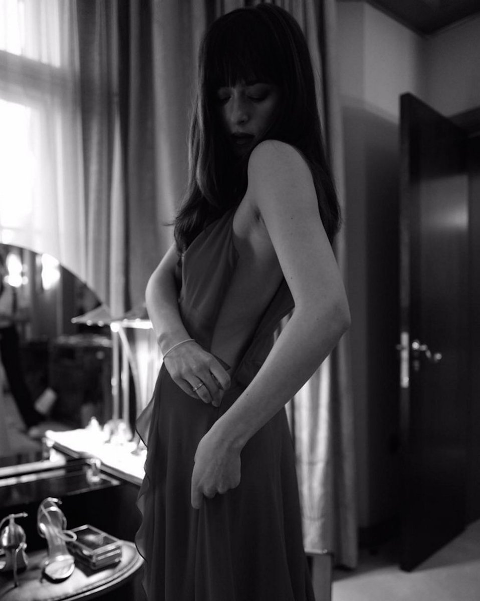 msgiorgiap's tweet photo. BAFTA pics of Jamie & Dakota taken by the amazing Greg Williams ❤ #JamieDornan #DakotaJohnson #BAFTA2017 #BAFTA2016 https://t.co/J8vr58yjag