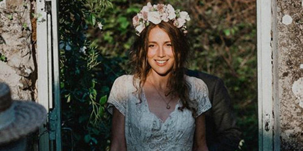 AgencyATN's tweet photo. Power of social: wedding dress lost - Facebook appeal posted - 300k shares later, dress found πππ #FacebookForGood https://t.co/WSpckXdBGP https://t.co/IJRp0DBZ05