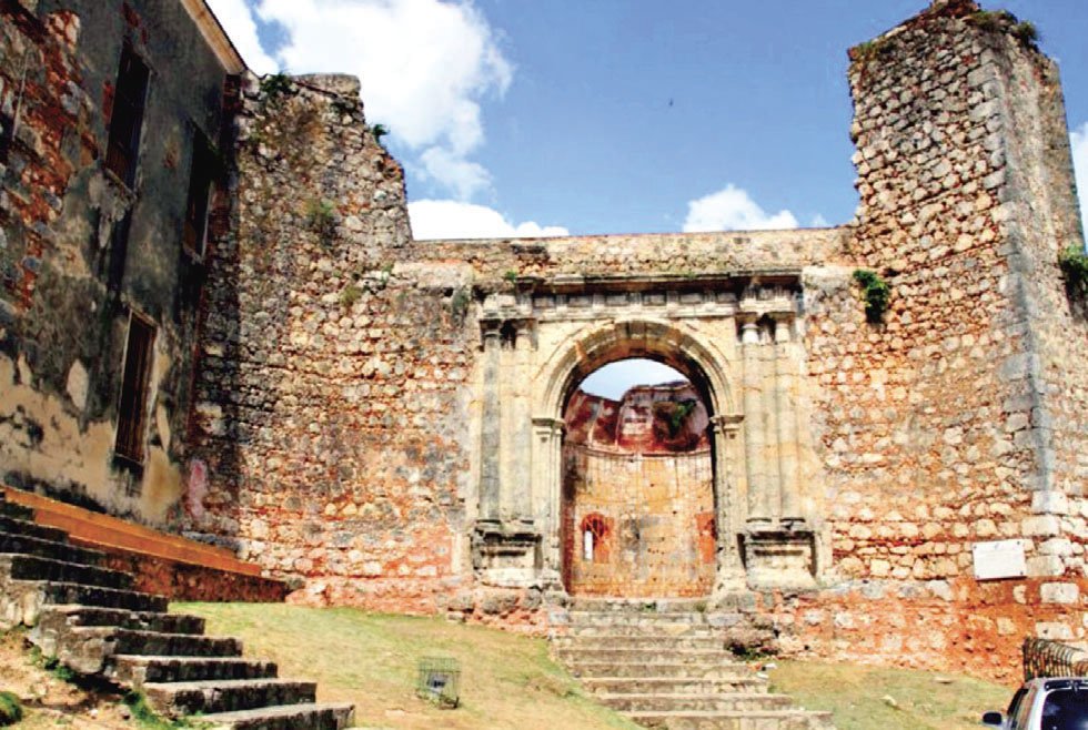 Restos de Ojeda fueron robados hace 51 años de las Ruinas de San Francisco ow.ly/Ofnb308Xeyh