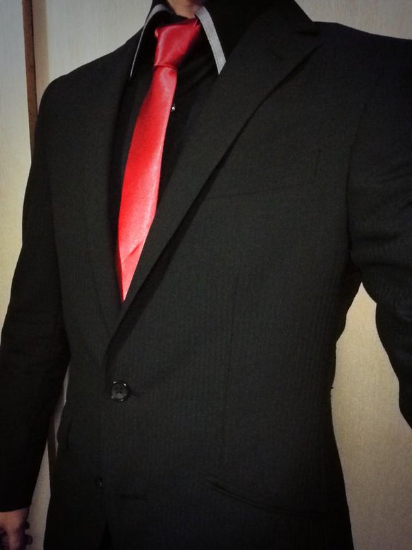 まこ立会人 Sur Twitter 過去画像から 黒シャツに赤ネクタイはこんなイメージです