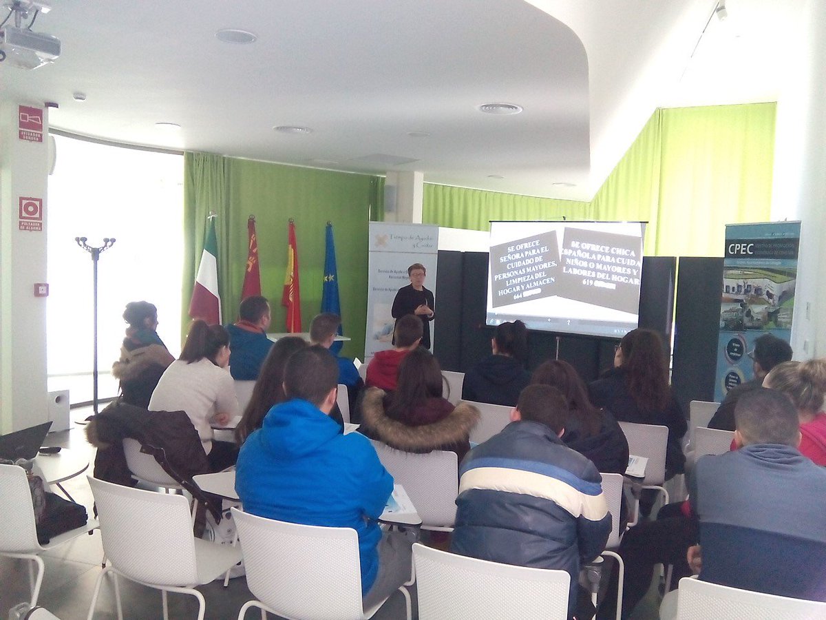 CPEC_Cehegin's tweet photo. Hoy nos han visitado los alumnos-trabajadores del PMEF-GJ "Atención Sociosanitaria a Colectivos de Interés Social" https://t.co/fxkG694BDi