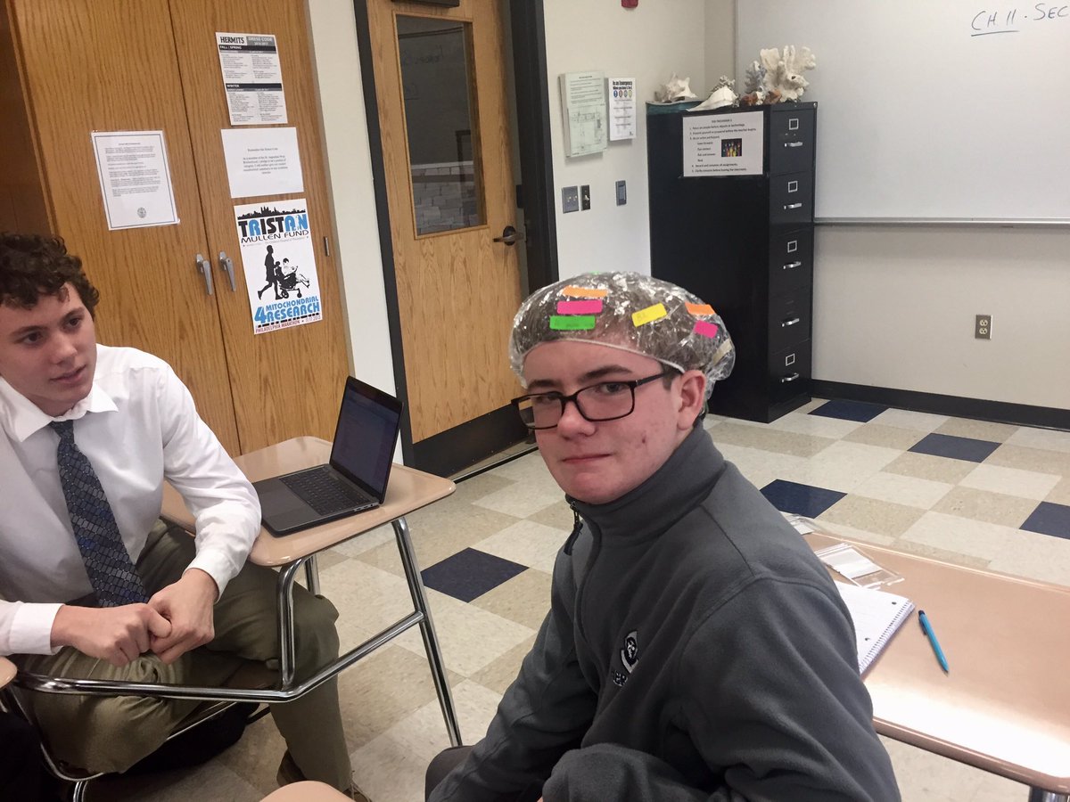 msenglish0's tweet photo. In G Period the #brain work and #februaryfuel continues! #showercap #buildabrain πππ¨βπ«#gohermits #psychology https://t.co/2WdianC5Pk