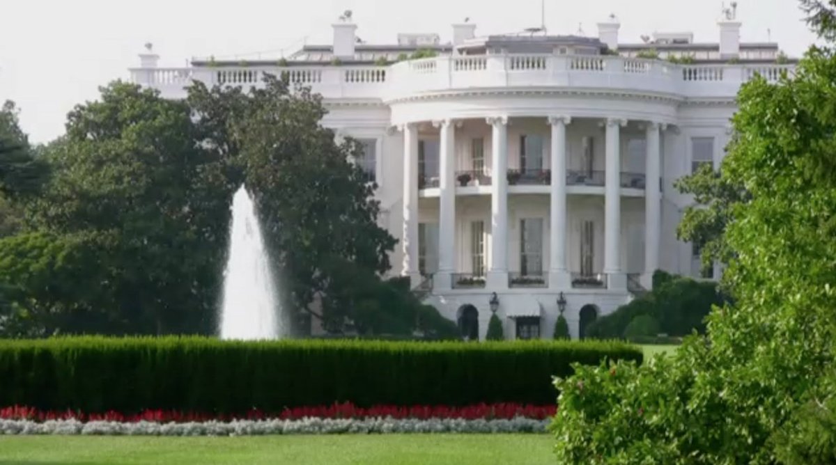 Today's episode takes place in the city where the white house is, but was once known as common ground for Dinosaurs. Prehistoric at 9PM