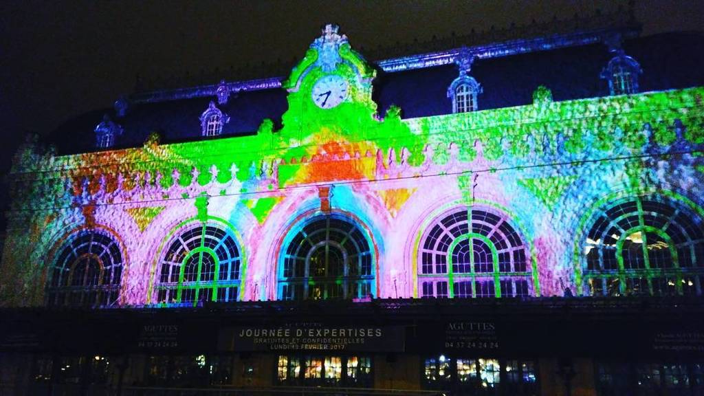 secretsdelyon's tweet photo. 🔸Souvenir du spectacle lumière et son des Brotteaux🔸
#aucoeurdelyon #monlyon #lyonnais #ly… https://t.co/dg5D12FGlt https://t.co/4cHSNBYSda