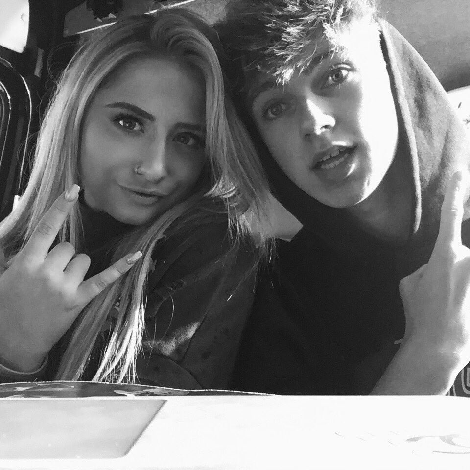 saffronbarker on Twitter "Low quality selfie for u all x 💙 Harvey…
