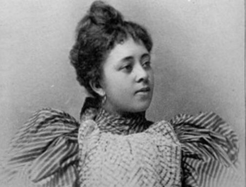 TheRickyDavila's tweet photo. Charlotte E. Ray graduated from Howard University in 1872 and became the first female African-American lawyer in the U.S. #BlackHistoryMonth https://t.co/EurSYlZyEf