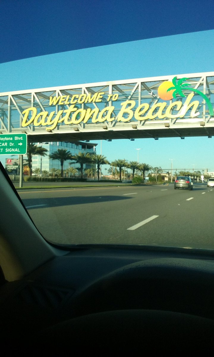 Dhat_Damn_Hazel's tweet photo. Daytona Beach was everything.
#Beachininfebruary https://t.co/ABLkmjN7NF