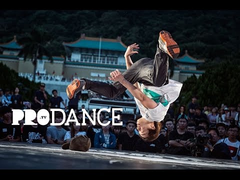 fucmedia's tweet photo. FINAL | Blond vs Taisuke | Red Bull BC One Asia Pacific Final 2014 #wow #prodancetv #throwback #bboy  #breakdance https://t.co/SGFLlsNgFT https://t.co/3o9glAMCBf