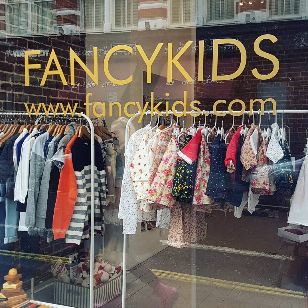 There's a <a href="/Fancykidslondon/">Fancy Kids</a> #samplesale on February 20th at <a href="/TheMusicRoomW1/">The Music Room Mayfair</a> in Mayfair.
DETAILS: ow.ly/ffLM308SLTH