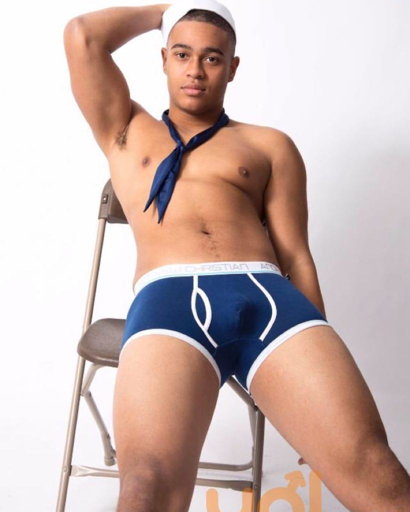 vglapp's tweet image. Find me on VGL, The #1 dating app for Twinks, Twunks, Jocks, and Pups! URL: vgl.me/ksg11 C… bit.ly/2lHmsNO