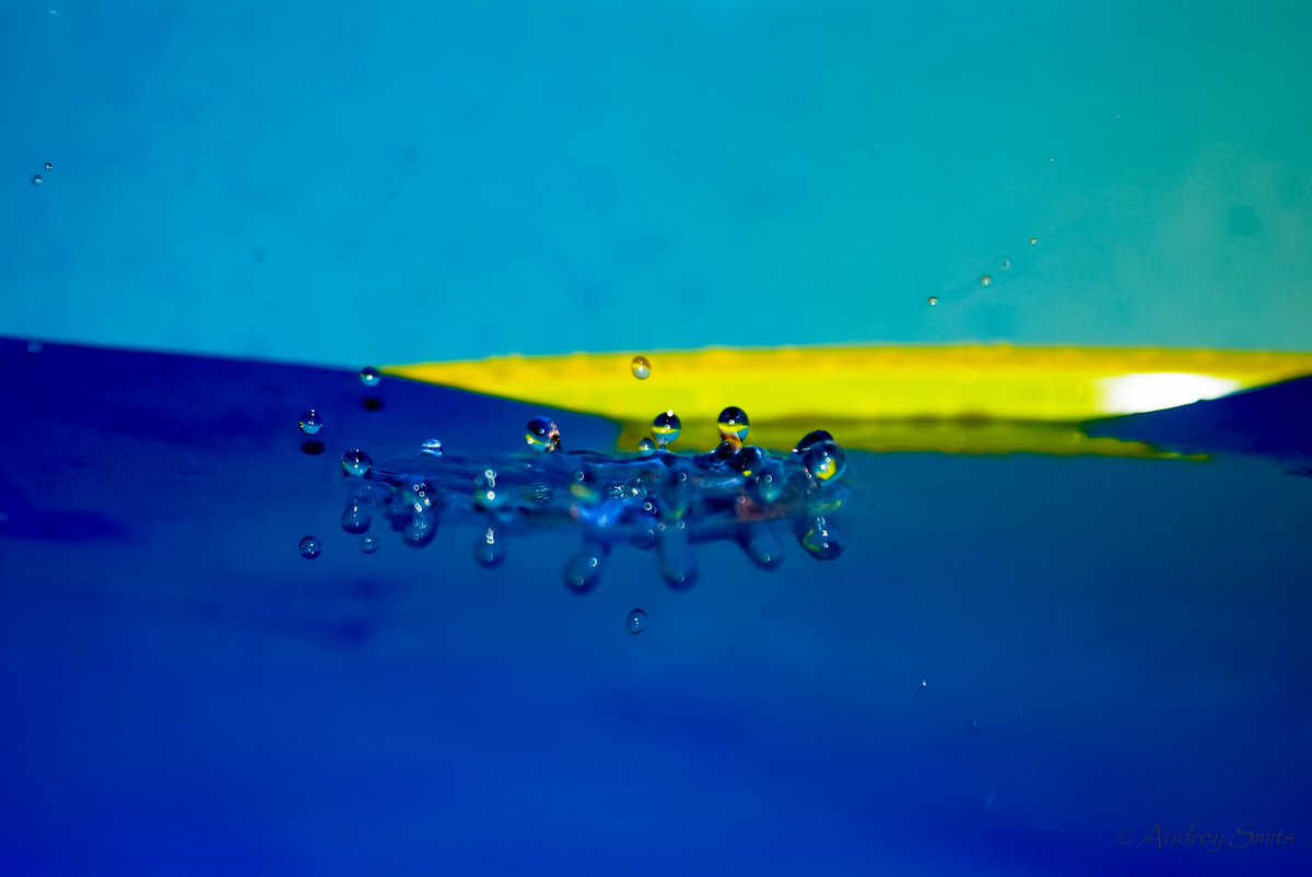 ImageIsFantasy's tweet image. #ImageIsFantasy
What do you see?
#water #colors