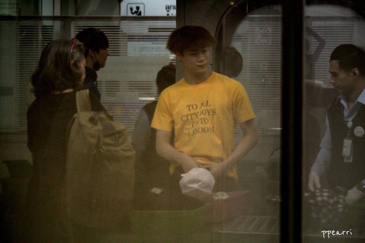 ppearri's tweet photo. รักมุนบินนะลูก ขอบคุณสำหรับความทรงจำดีๆนะครับ🌝💛 #ASTRO #아스트로 #ASTROinBKK2017 #ASTROinBKK2016 #문빈 #MOONBIN #welcomeastrotothailand https://t.co/PmEIJOgg2U